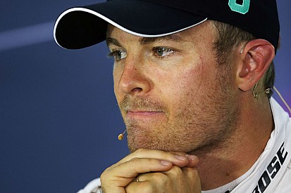 Rosberg, sorprendido por su penalización