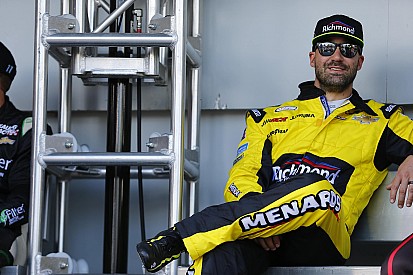 Menard “muy cerca” de renovar con RCR