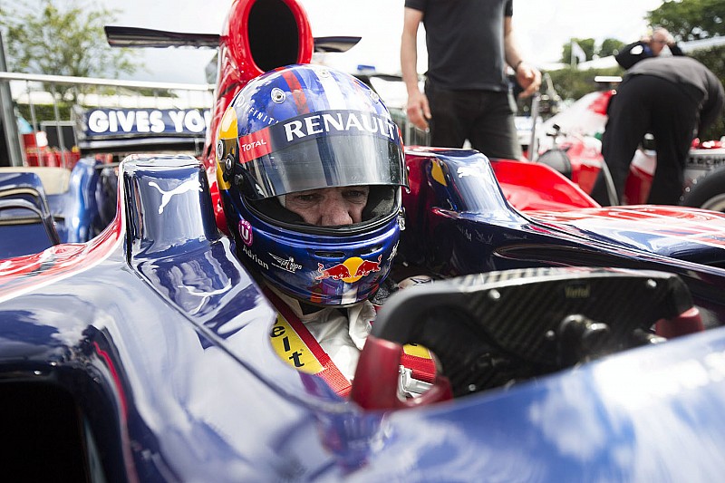 Adrian Newey ha sfidato David Coulthard al simulatore della Red Bull