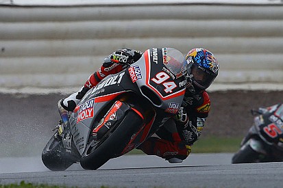 Prima vittoria del 2016 per Folger sotto alla pioggia di Brno