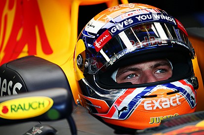 Lauda opent aanval op Verstappen: "Hij moet naar een psychiater"