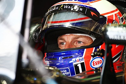 Dennis dice que el posible regreso de Button no está vinculado a Alonso