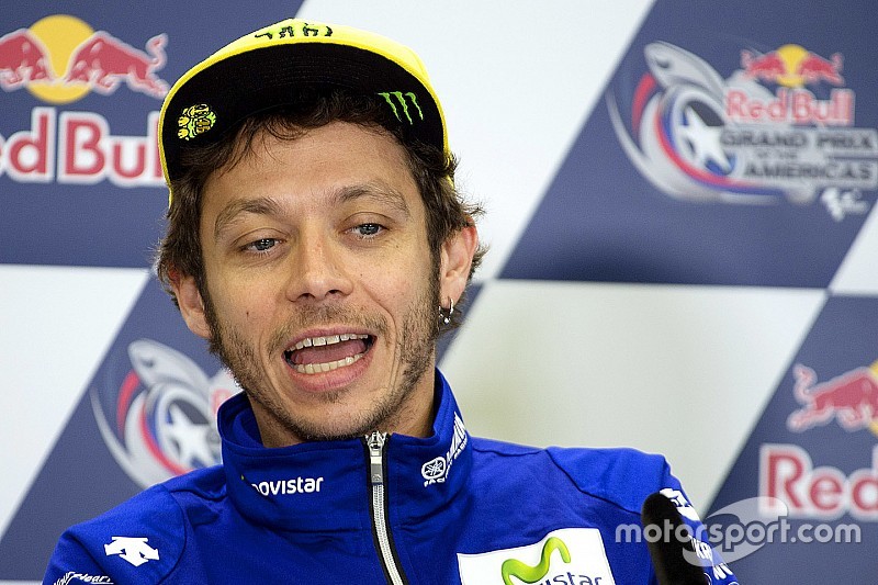 Rossi bantah akan memiliki tim di MotoGP 2017