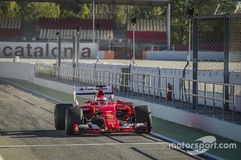 Ferrari працює на тестах Pirelli в Барселоні