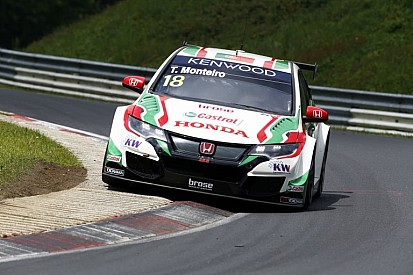 Videón Monteiro óriási bukása a Nordschleiféről