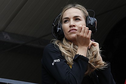 Carmen Jorda is ott figyel a Renault garázsában!