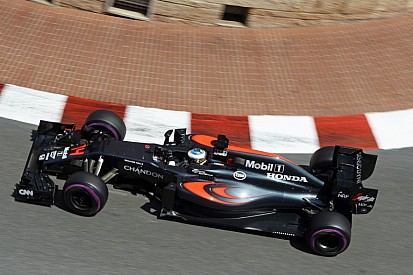 Alonso ma jól bevásárolt a Pradában! Egy ötödik hely Monacóban...