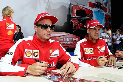 Vettel nevetgél, Kimi majd megfagy a munka közben Kanadában