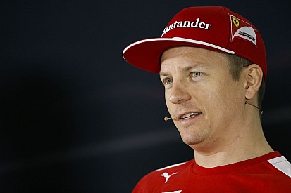 Raikkonen menyasszonya igazi bulis anyuka