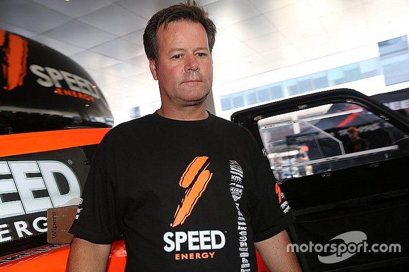Vader en stiefmoeder Robby Gordon dood aangetroffen