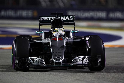 "No es mi fin de semana", admite Hamilton