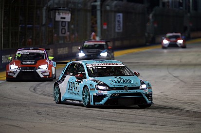 Stefano Comini torna vicino alla vetta dopo Singapore