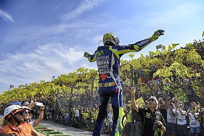"La educación de Valentino Rossi", la columna de Randy Mamola