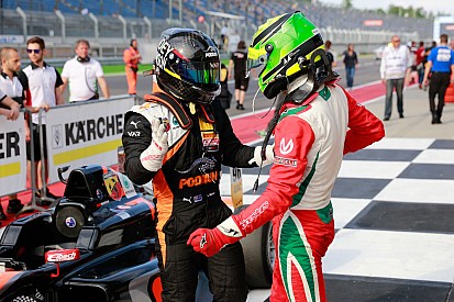 VAR-talent Mawson verslaat Schumacher in strijd om titel in Duits F4