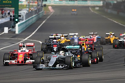 Verstappen: “La maniobra de Vettel fue ridícula”