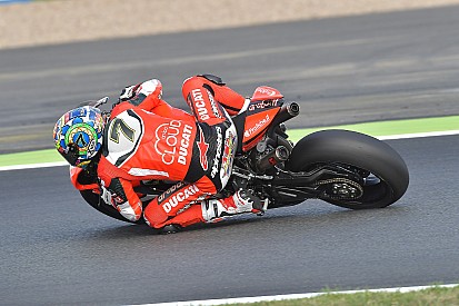 Chaz Davies logró el doblete en Magny-Cours