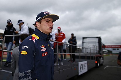 Verstappen: "Villeneuve magába nézhetne, Ő már megölt valakit..."