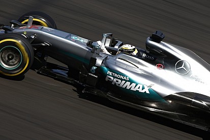 Warm-up: Tényleg csak akkor lesz jó nagydíjunk, ha Hamilton és Rosberg kiüti egymást a rajtnál?