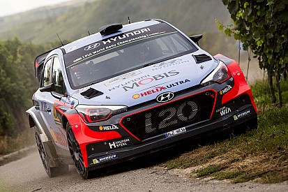 Hyundai продлила контракт с Невиллем