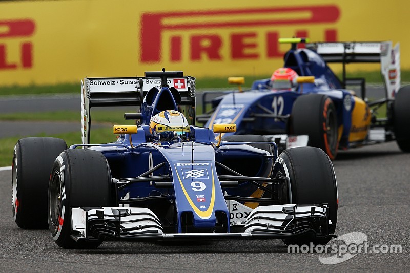Сайнс: Sauber буде на два кроки позаду зі старим двигуном Ferrari
