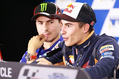 Lorenzo: “Vi a Márquez en un restaurante y lo felicité personalmente”