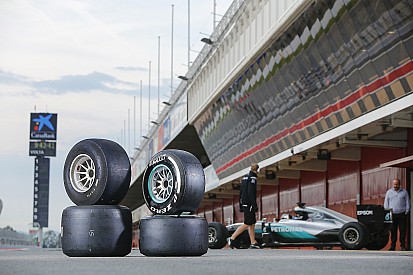 Alonso: "Succes 2017-regels hangt af van Pirelli-banden"