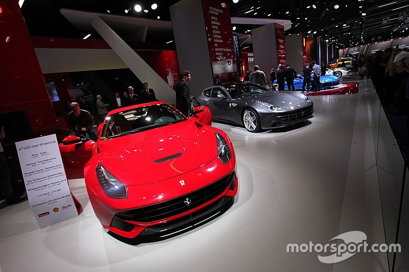 Ferrari gaat de weg op met prototype F12berlinetta