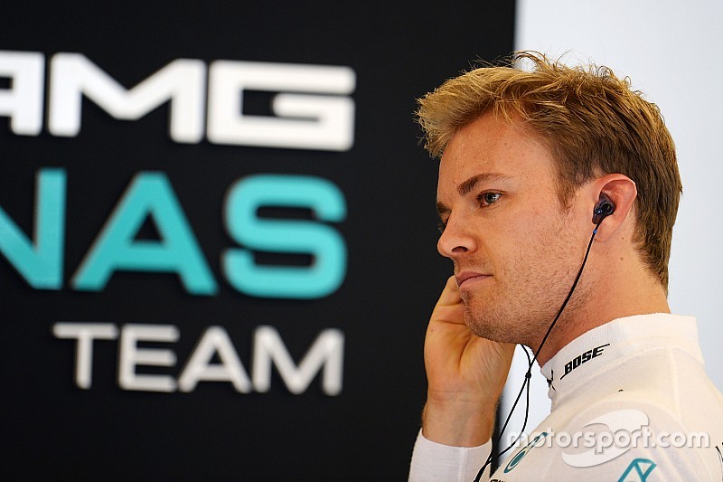 Rosberg klaart de lucht met Ecclestone na vermeende kritiek