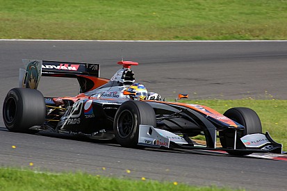Super Formula Suzuka: Dubbele pole Ishiura, Vandoorne P7 en P2