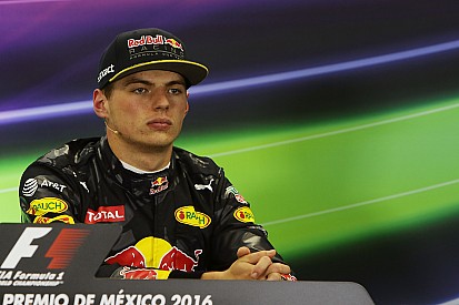 Ex-Champion Niki Lauda wettert: "Verstappen fährt zu aggressiv"