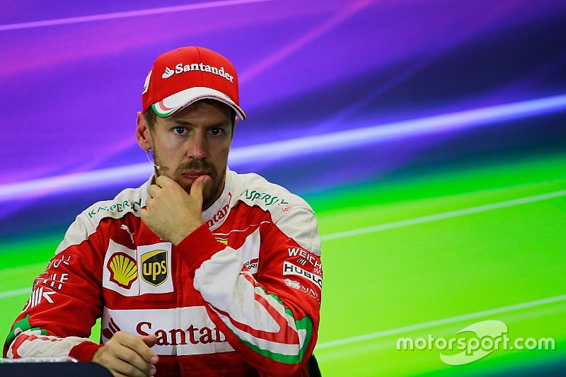 Vettel, furioso por la radio: