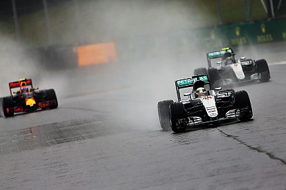 El "show de Verstappen" eclipsó el mejor resultado de Mercedes, dice Wolff