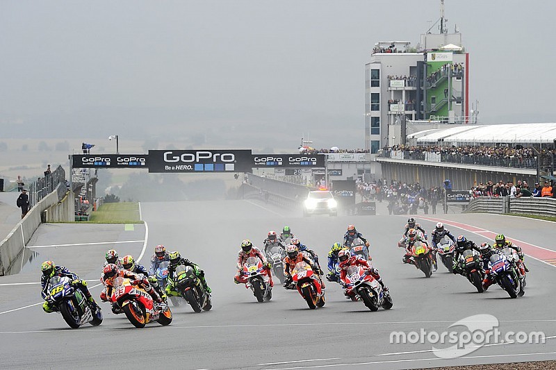 Sachsenring 2016 mit dem weltweit zweitgrößten MotoGP-Publikum