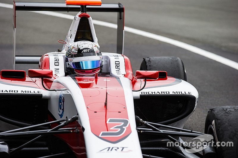 Элбон показал лучшее время тренировки GP3 в Абу-Даби