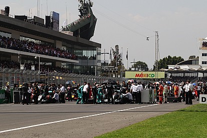 Ecclestone planea acortar las vueltas de preparrilla