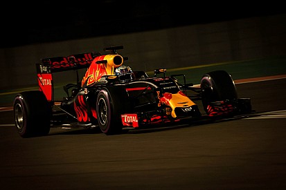 Horner: “Ricciardo kan er een spannende laatste race van maken"
