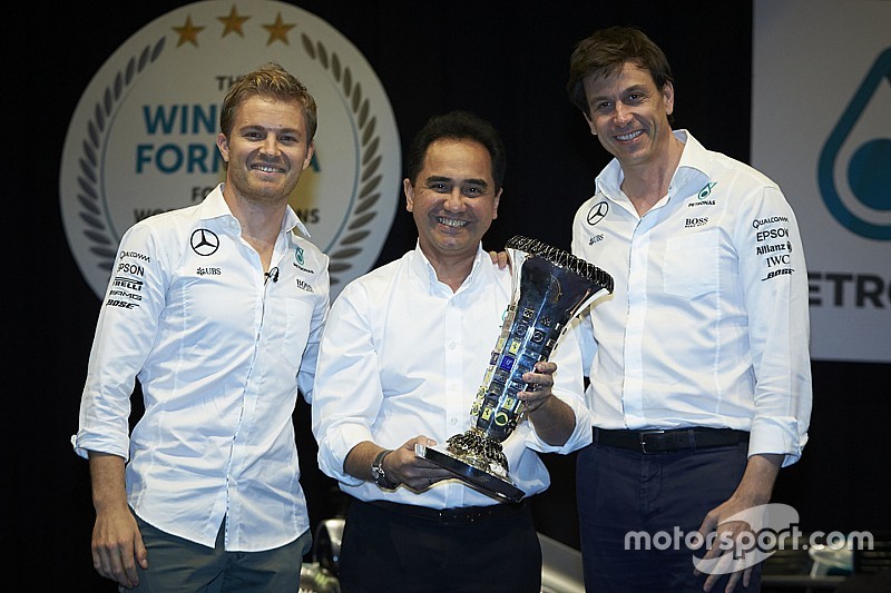 De leukste tweets over het afscheid van Nico Rosberg