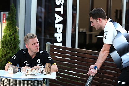 Magnussen: "Vandoorne tendrá que prestar mucha atención a Alonso"