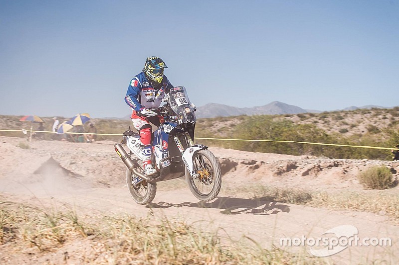 El mexicano Carlos Gracida llega a la mitad del Dakar 2017