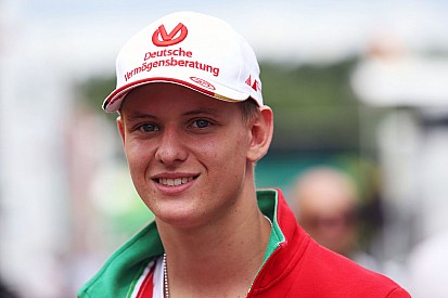 Ferrari aceptaría a Schumacher en su academia “con una alfombra roja”