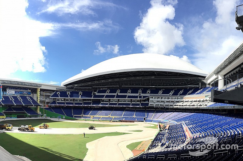 La Carrera de Campeones será con techo cerrado en el Marlins Park