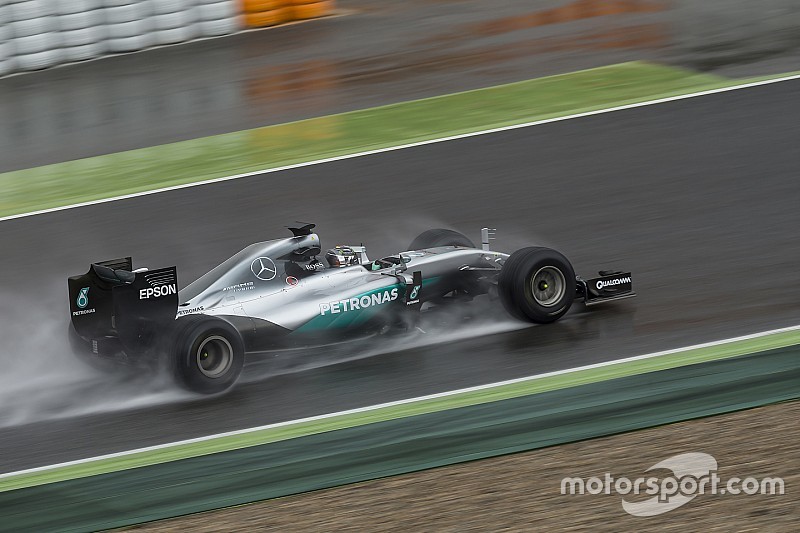 Barcelona hace pruebas para simular el test de F1 en mojado
