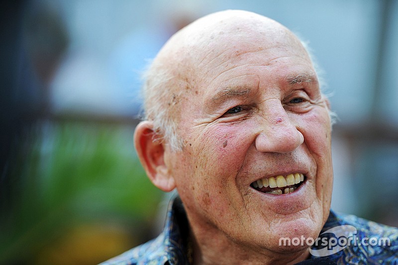 【F1】感染症で入院していたスターリング・モス、退院し自宅に戻る
