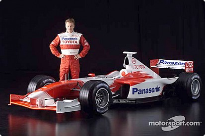 Tarihte bugün: Toyota ilk Formula 1 aracını tanıtıyor