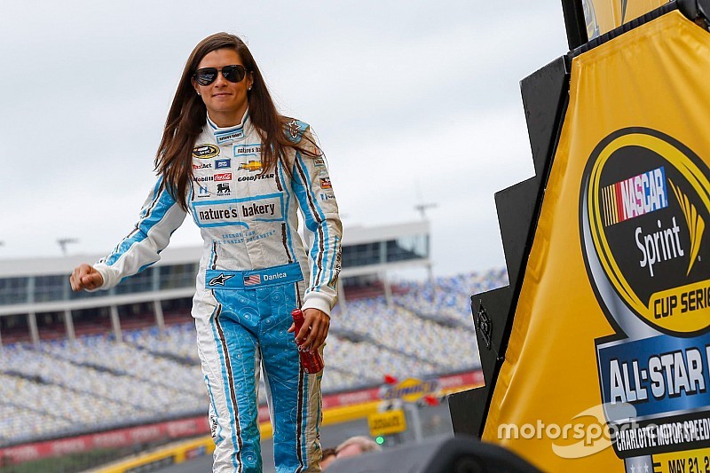 Toujours pas de baquet 2018 pour Danica Patrick