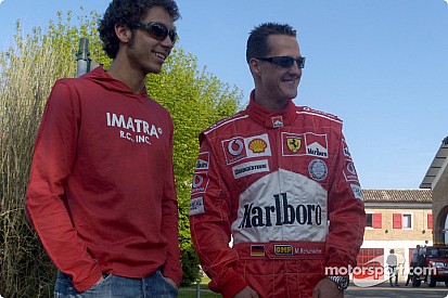 “Schumacher miraba incrédulo los tiempos de Rossi con el Ferrari”