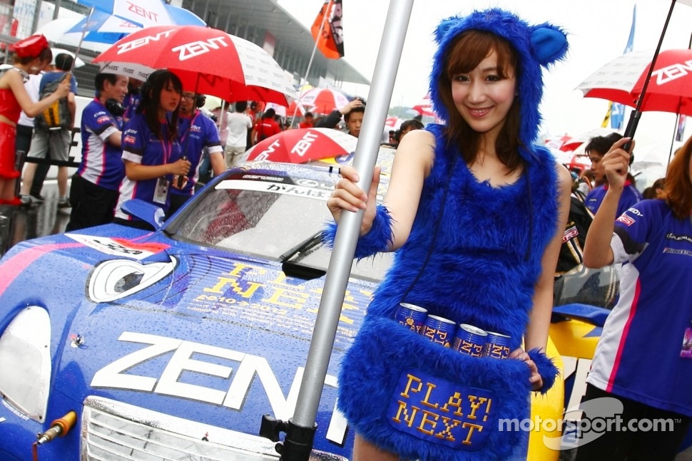 Lovely grid girls