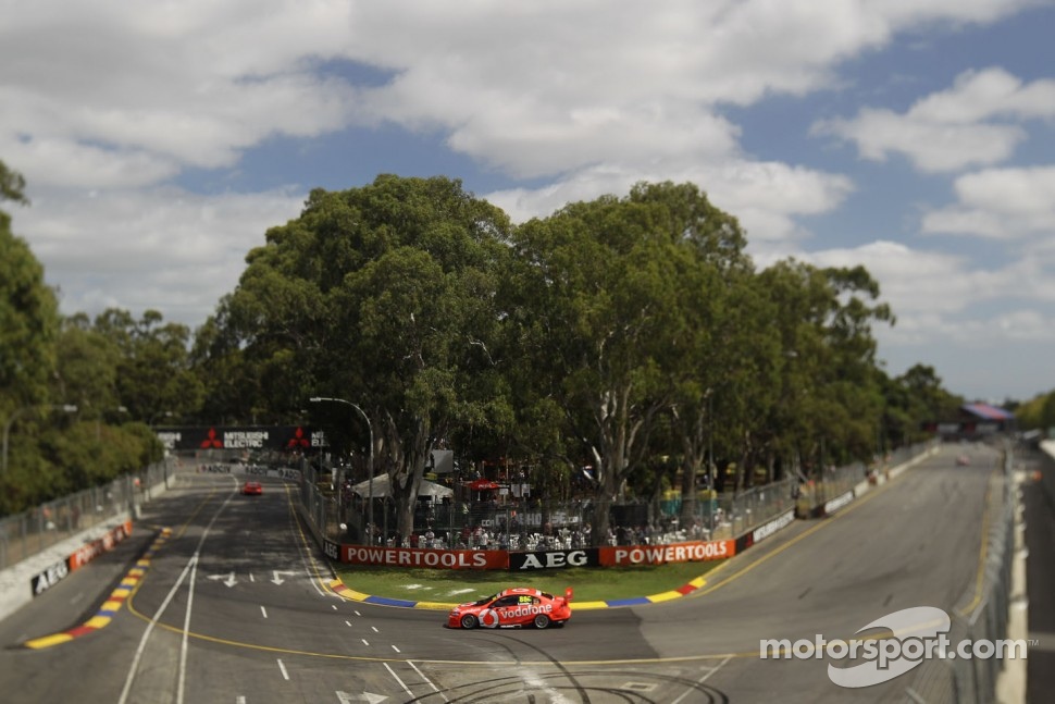 Craig Lowndes