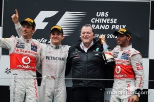 Podium: race winner Nico Rosberg, Mercedes AMG F1, second place Jenson Button, McLaren, third place Lewis Hamilton, McLaren and Norbert Haug, Mercedes Sporting Director