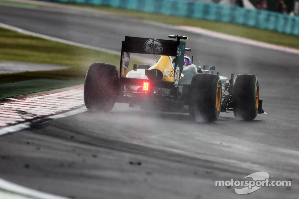 Vitaly Petrov, Caterham in the wet
